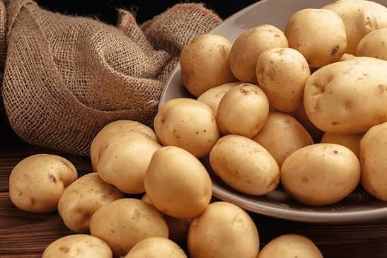 Potatoes (kg)